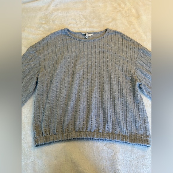 C by One Cable Knit 3/4 Sleeve Crop Sweater - Picture 2 of 4
